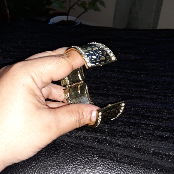 Bracelet - Picture 3 of 6